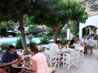 Valley Village Hotel