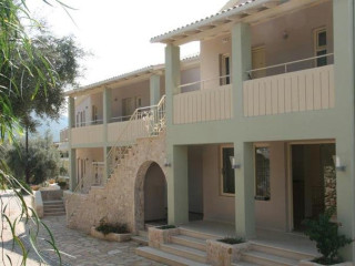 Rouda Village Studios and Apartments(Mykros Gialos)