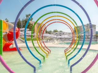 Mera Holiday Resort( hotel Anca si hotel Irina)