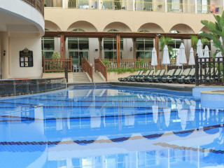 SIDE CROWN CHARM PALACE.