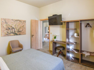 Vivis Hub City Luxury Apartments 