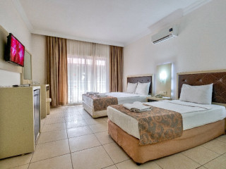ASRIN BEACH HOTEL