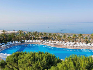 PALOMA OCEANA RESORT