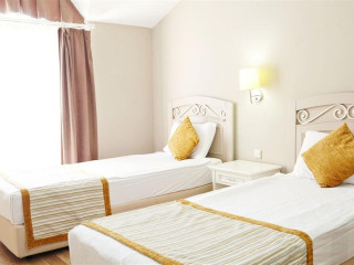 TROPIKAL RESORT