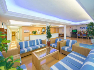 VIBRA SESTANYOL HOTEL