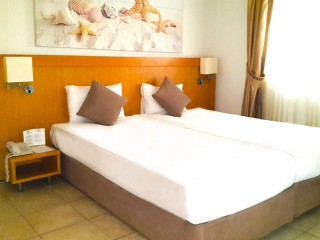 PALOMA PARADISE BEACH