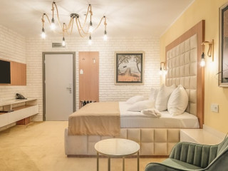 RAZELM LUXURY RESORT.