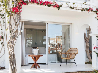 DESTINO PACHA IBIZA HOTEL (Free entrance Pacha Club)