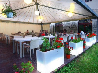 PENSIUNEA POIANA VERDE.