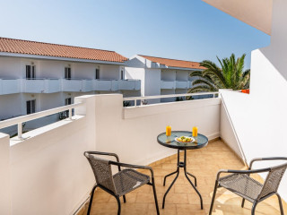 Mrs Chryssana Beach (C)