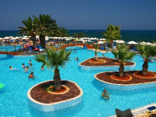 Eri Beach & Village - TURISM SOCIAL