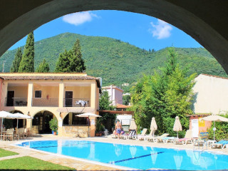 ANNALIZA APARTHOTEL (Ipsos) (C)