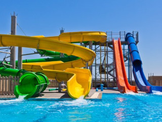 Blue Lagoon Resort (KS)