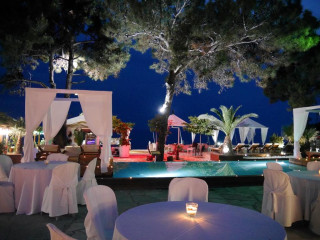 Kapahi Beach Hotel ( Pefkari) 