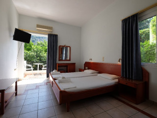 Myrsini Studios and Apartments