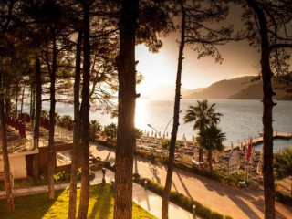 Orka Lotus Beach