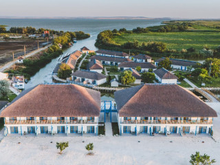 GURA PORTITEI RESORT cm