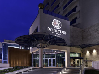 DoubleTree by Hilton 