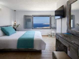 Symmetry Suites (Akrotiri Santorini)