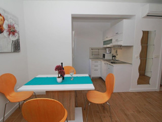 Apartments Stipe (Makarska)