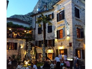 Hotel Monte Cristo (Old Town Kotor)