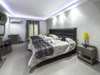 Pirofani Hotel (Lefkada Town)