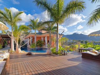 Royal Garden Villas 