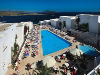 GUMBET HOLIDAY BEACH HOTEL