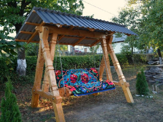 CASA MARAMURESEANA LARISA