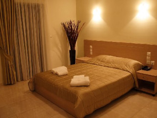 Eleana Hotel (Nikiana)