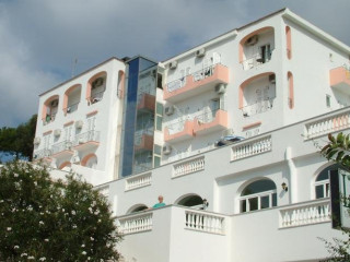 La Ginestra Hotel