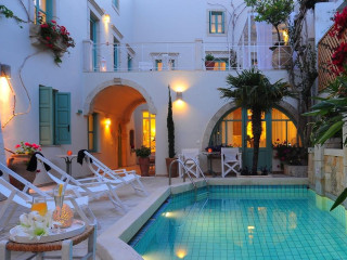 Mythos Suites (K)