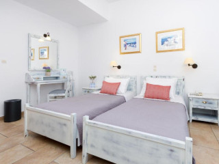 Mathios Village (Akrotiri Santorini )