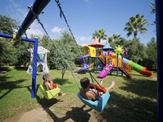 MC MAHBERI BEACH HOTEL.