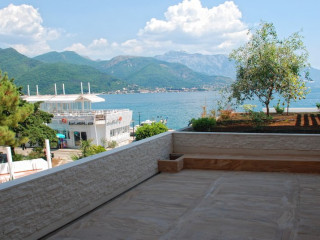 Hotel Delfin (Bijela Herceg Novi)