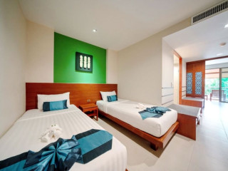 RAWAI PALM BEACH RESORT