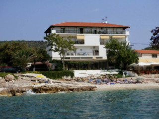 Studio Pefkari Beach Albatross