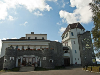 Hotel Castel Dracula (Piatra Fantanele)