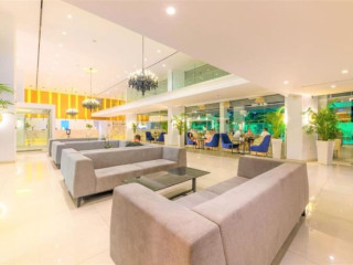Seasons Hotel by Tasia Maris Adults Only