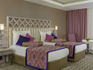 ROYAL ALHAMBRA PALACE.