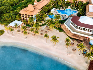 Catalonia Yucatan Beach