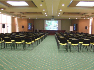 HOTEL ALUNIS