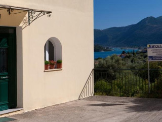 Niriides Hotel