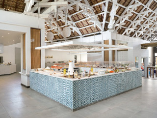 Lagoon Attitude (Adults only)