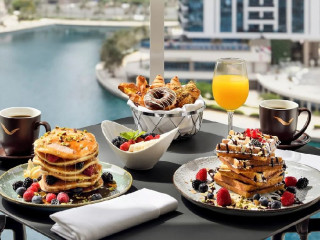 Movenpick Hotel Jumeirah Lakes Towers