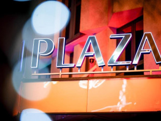 Plaza V 4*