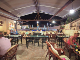 Erato Hotel (Gournes)