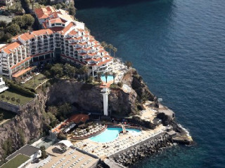 CLIFF BAY