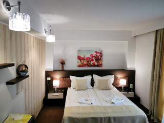 RIAD VENDOME  SPA