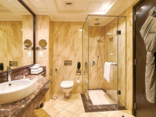 Bahi Ajman Palace Hotel